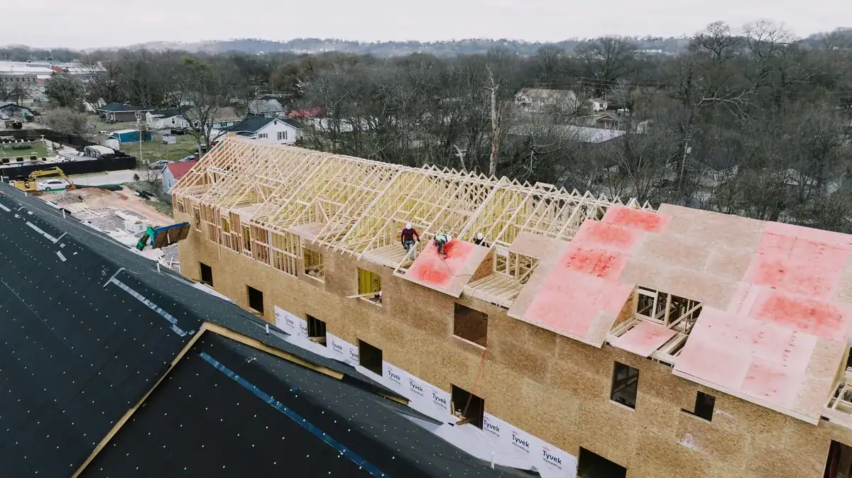 Florida contractor performing custom home builders construction work