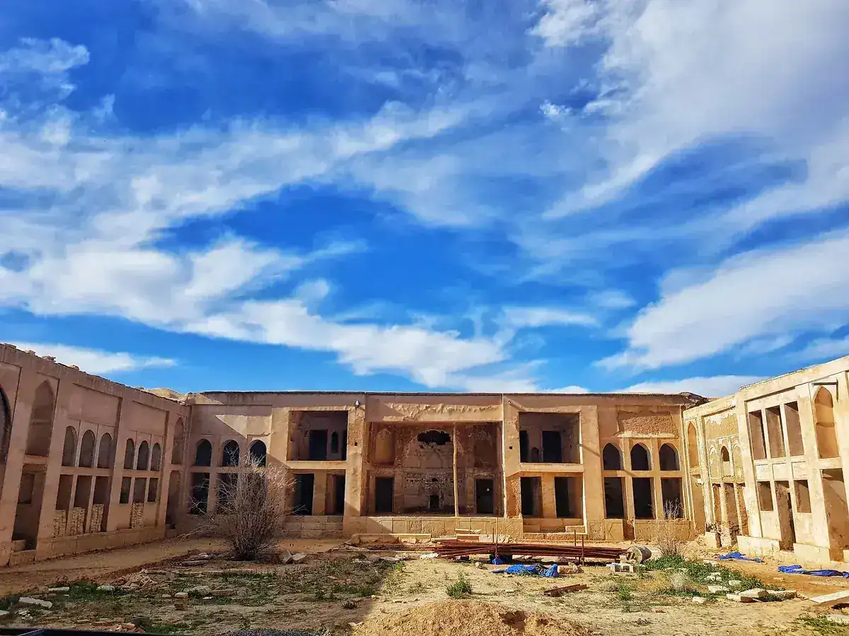 Florida contractor performing home additions construction work
