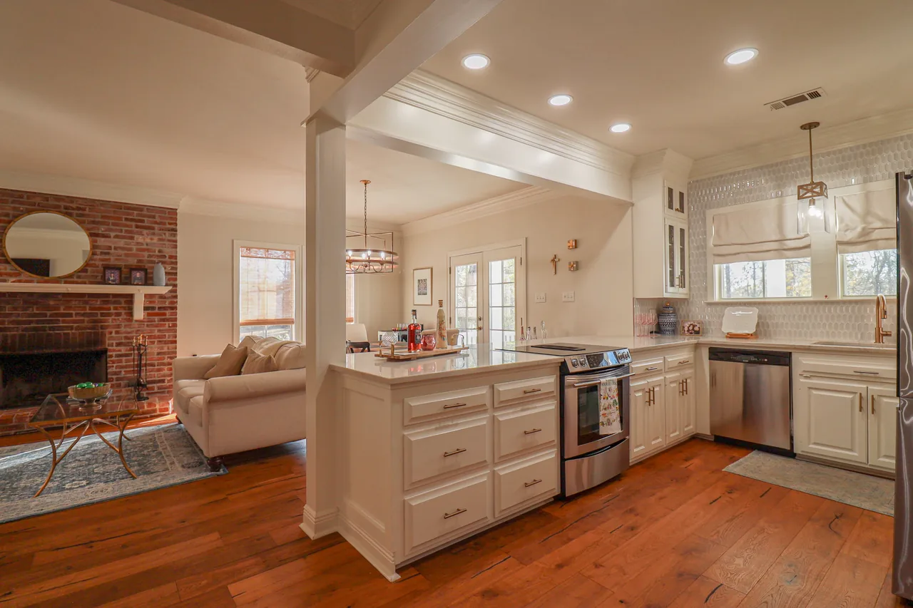 Kitchen Remodeling Florida — IWD Miami, licensed Florida contractor