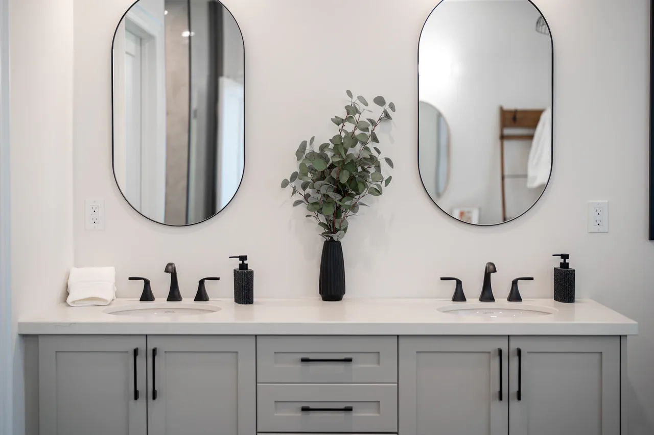 Master Bathroom Remodel Florida — IWD Miami, licensed Florida contractor