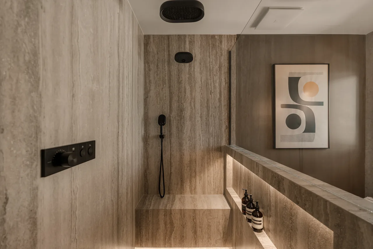 Walk-In Showers Florida — IWD Miami, licensed Florida contractor