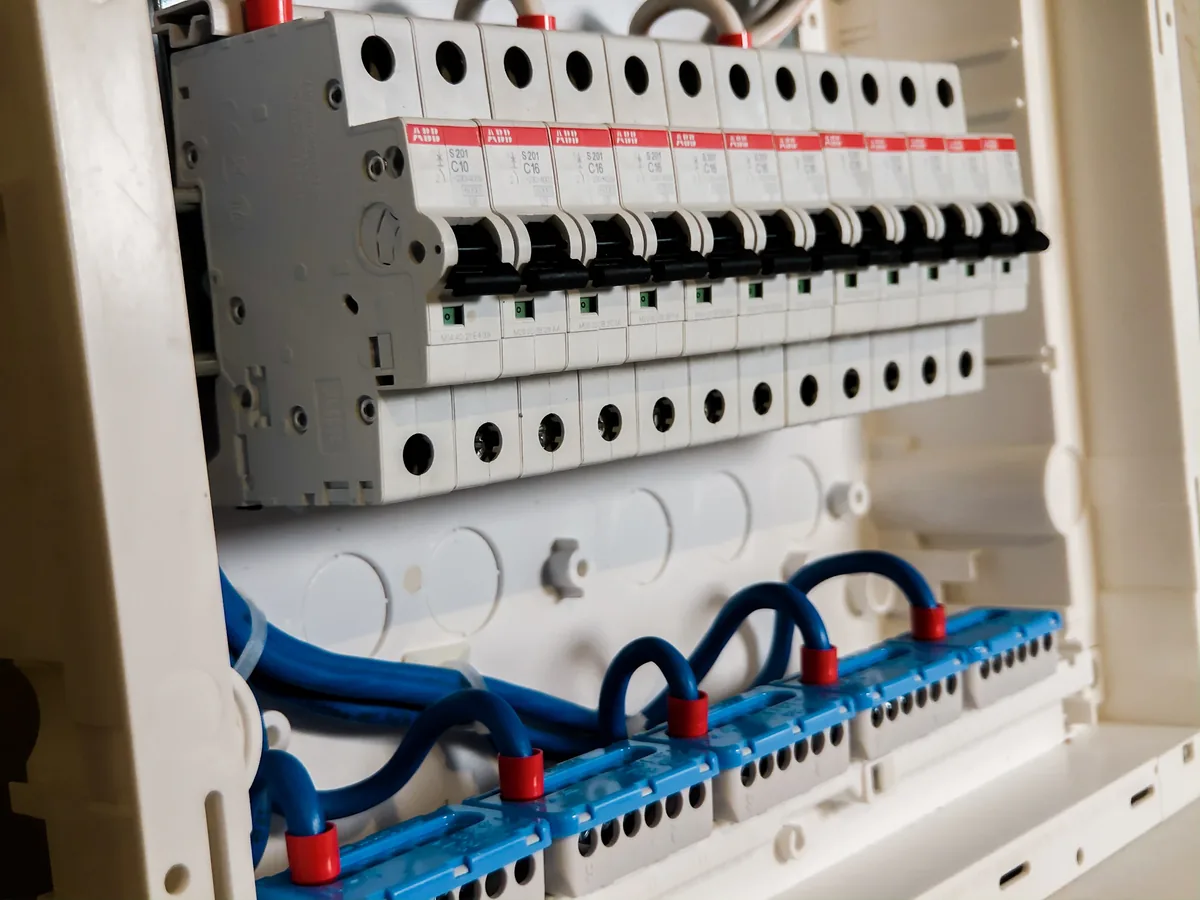 Florida master electrician performing electrical repair