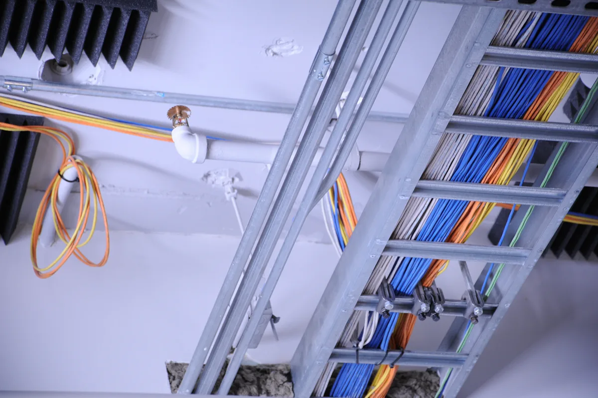 Florida master electrician performing lighting installation