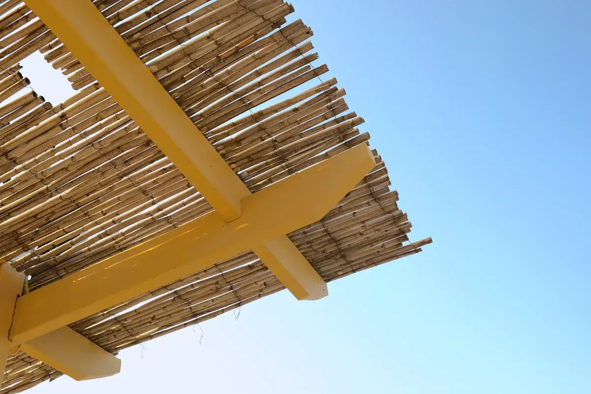 Licensed Florida contractor performing pergola installation