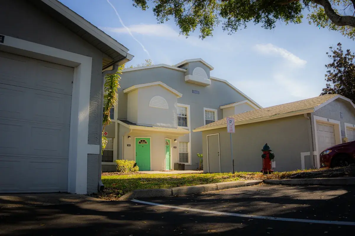 IWD Miami estimator performing on-site assessment for pressure washing project
