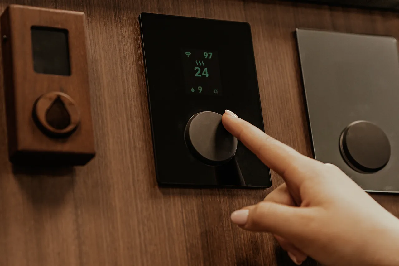 The Complete Florida Energy Rebate Guide — IWD Miami, licensed Florida contractor