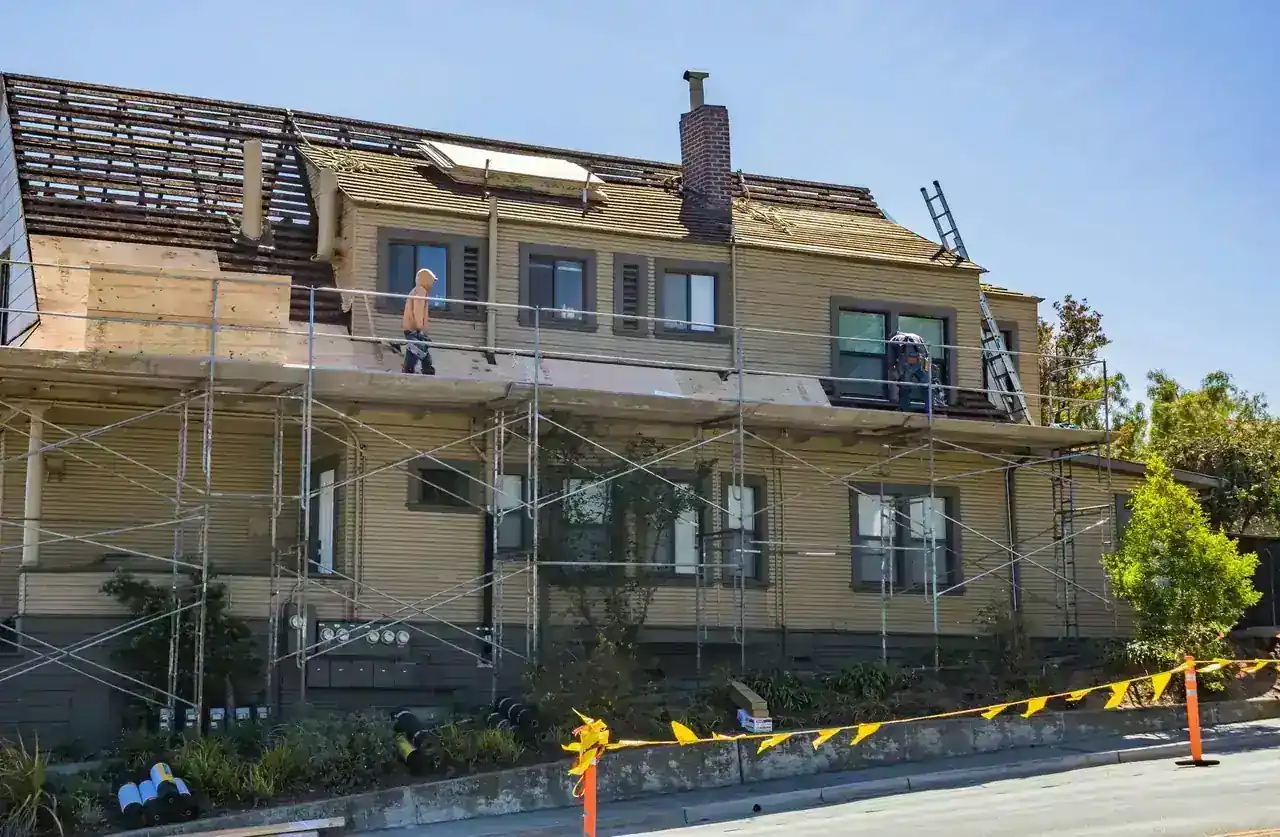 Cedar Shake Roofing Florida — IWD Miami, licensed Florida contractor