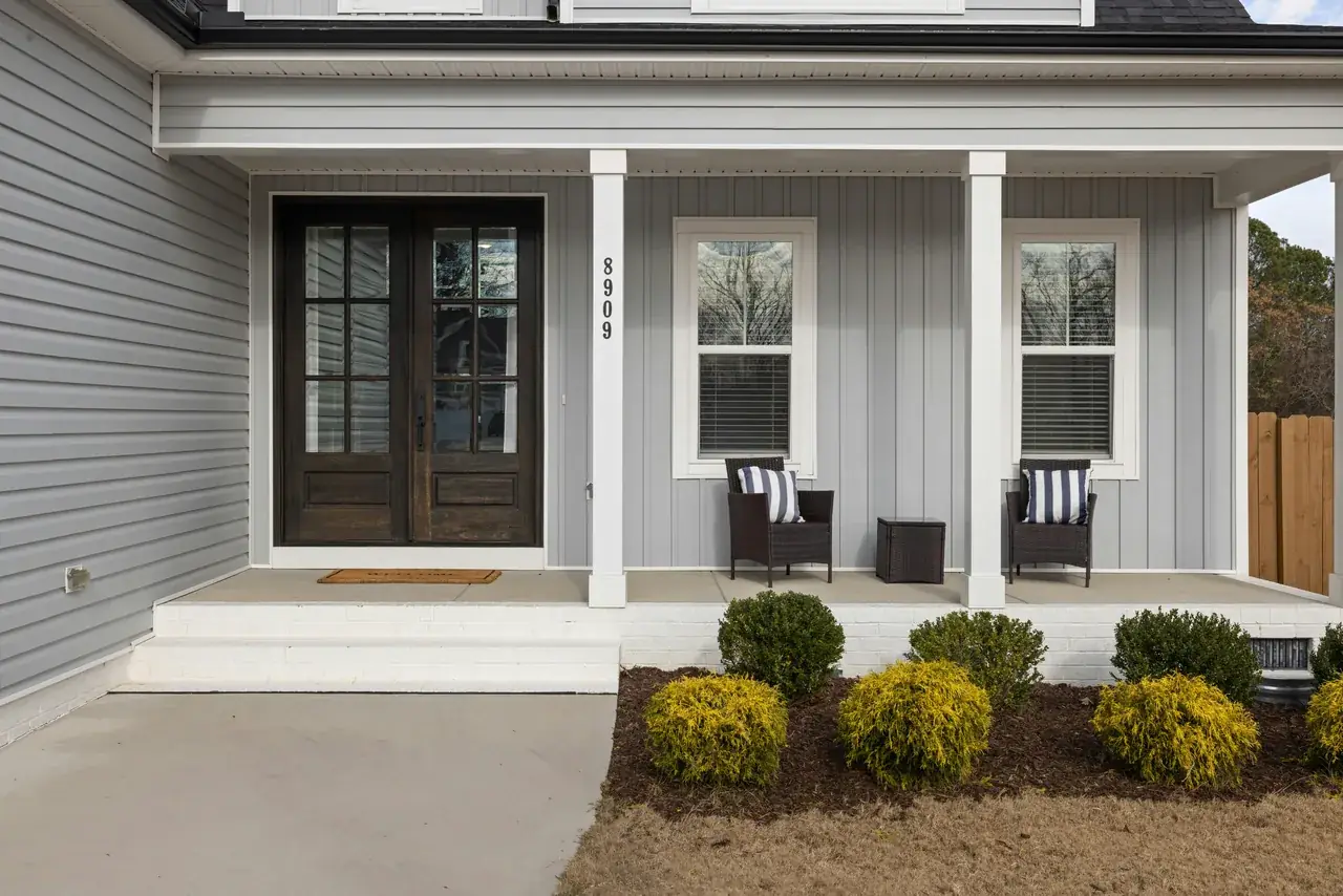 Cedar Shake Siding Florida — IWD Miami, licensed Florida contractor