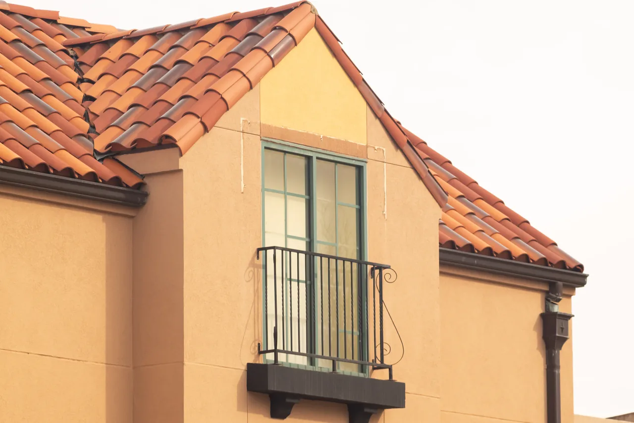Emergency Roof Repair Florida — IWD Miami, licensed Florida contractor