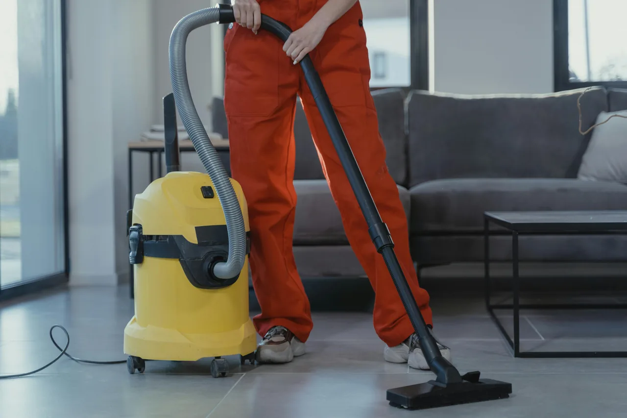 Hardwood Floor Refinishing Florida — IWD Miami, licensed Florida contractor